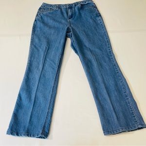Christopher & Banks Women’s jeans Size 8 good condition Preowned